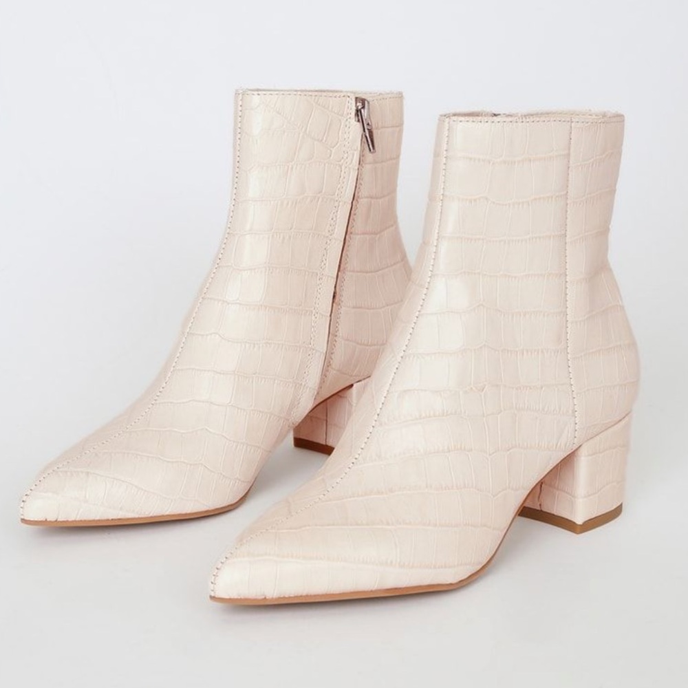 Dolce vita Bel Crocodile Ivory Bootie - 7.5